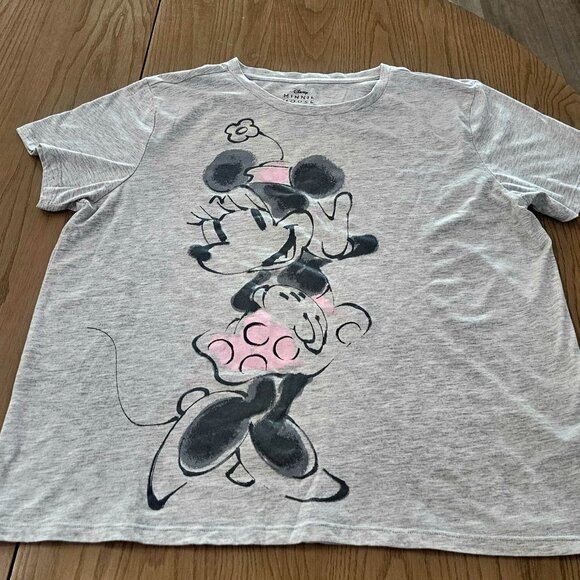 Disney Minnie Mouse Boxy T-Shirt Women's Size XL - Minnie Distressed Graphic - Picture 10 of 15